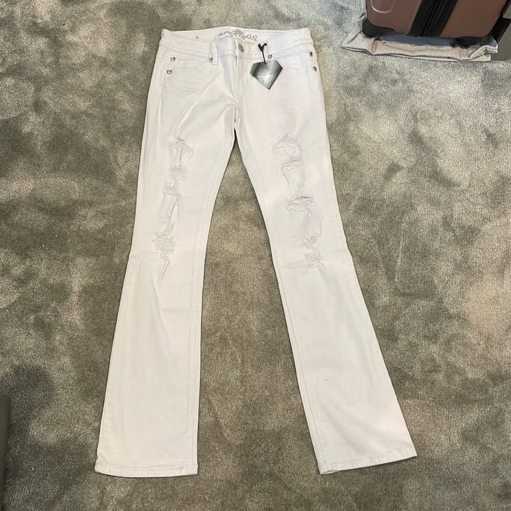 Almost Famous White Jeans